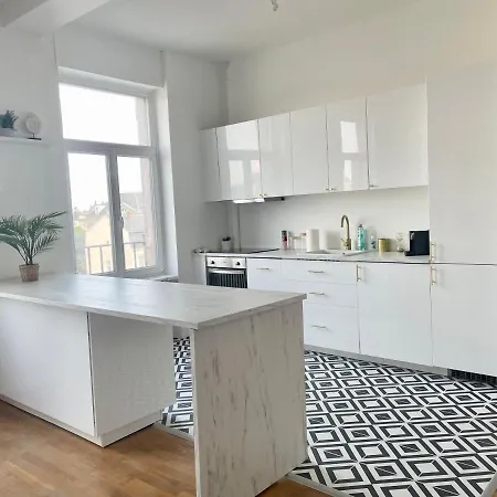 Nid Urbain Colmarien - 4 Personnes - Garage Apartment